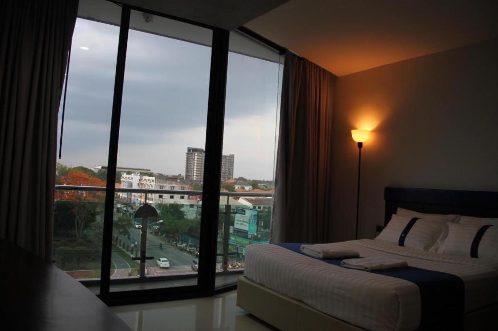 Ingtara Hotel Khon Kaen Exterior photo